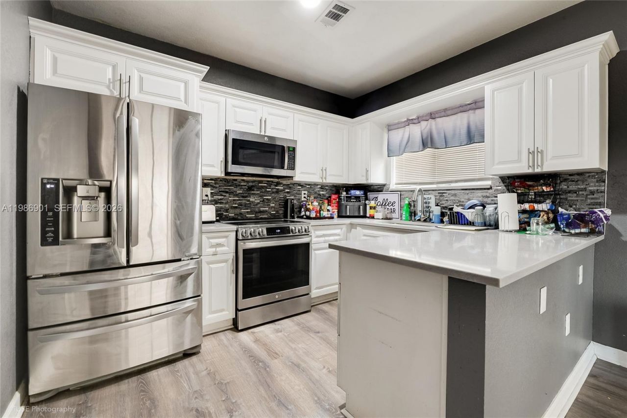 347 NE 34th Ter, Homestead, FL 33033 Photo