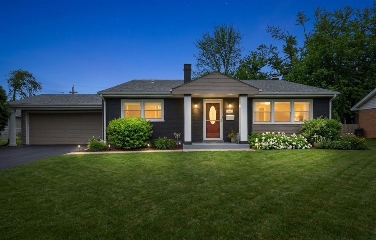 474 Linn Avenue, Crystal Lake, IL 60014 Main Photo