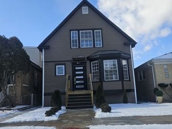 5402 N Mobile Avenue, Chicago, IL 60630