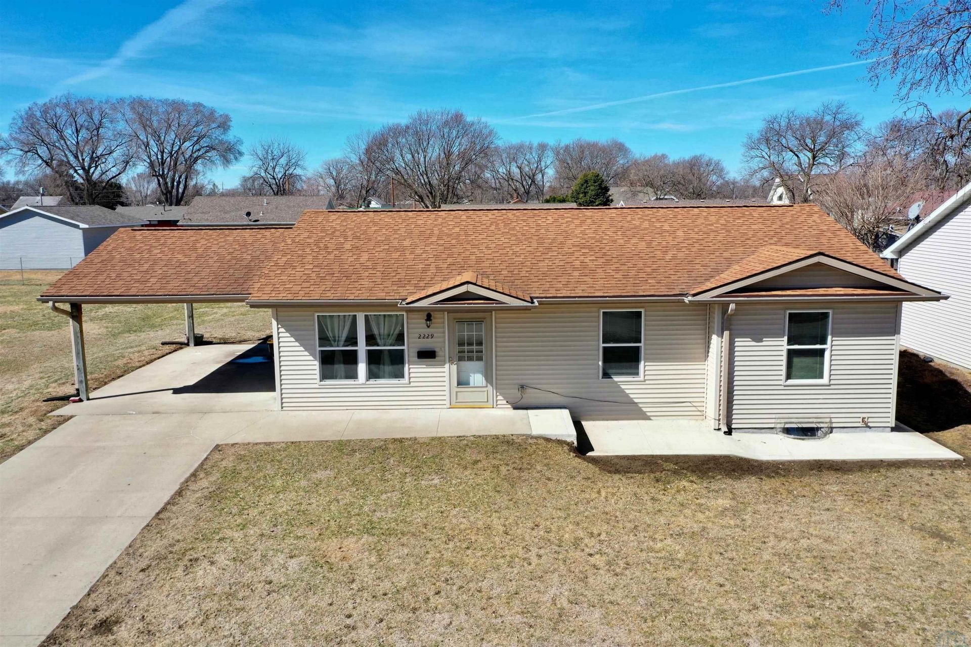2229 Bryan St, Sioux City, IA 51109 Main Photo