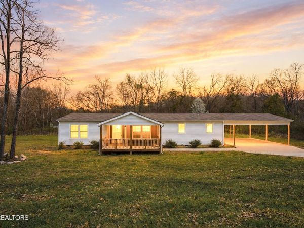 129 W Vinegar Valley Rd, Friendsville, TN 37737