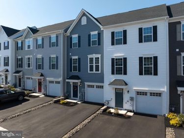 121 CHASE LANE, GILBERTSVILLE, PA 19525