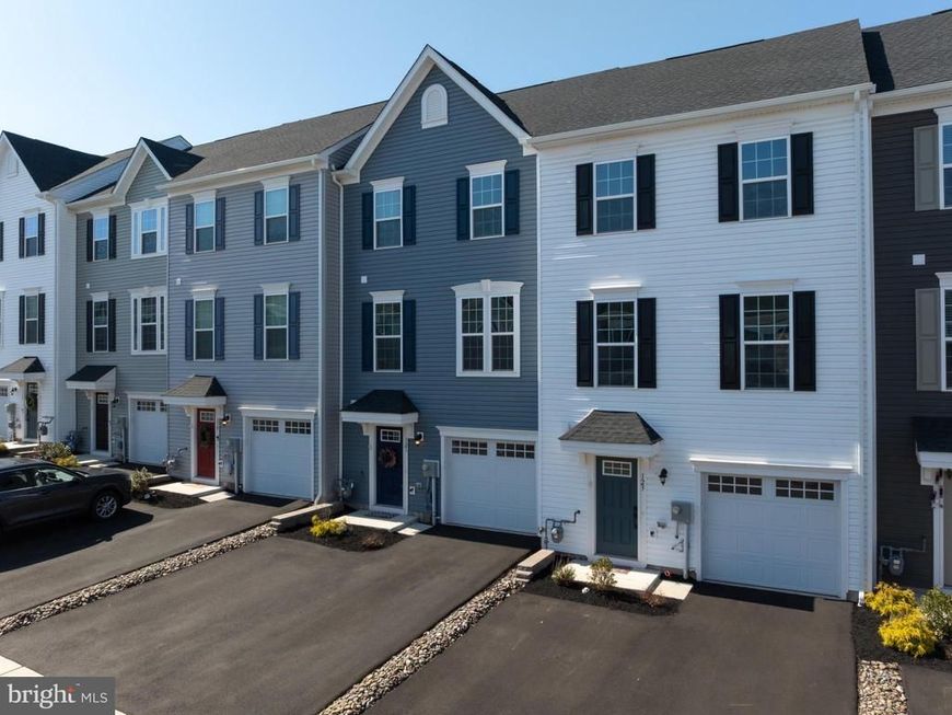 121 Chase Lane, Gilbertsville, PA 19525 Main Photo