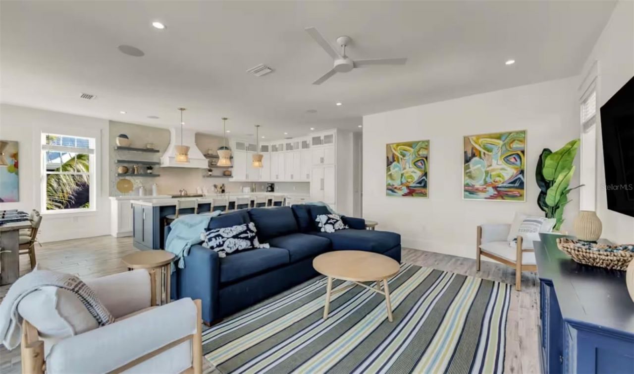 2210 Avenue A, Bradenton Beach, FL 34217 Photo