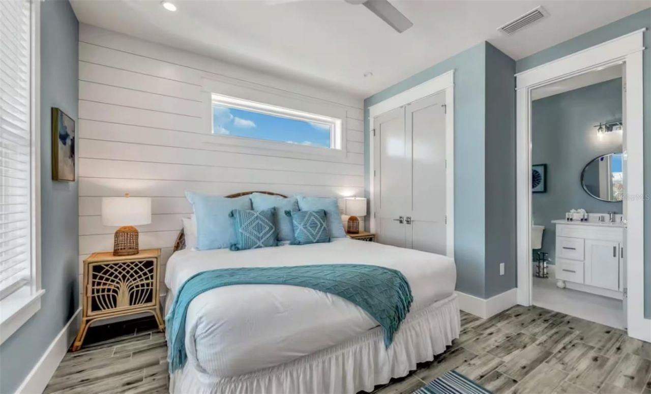 2210 Avenue A, Bradenton Beach, FL 34217 Photo