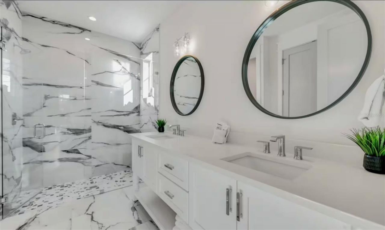 2210 Avenue A, Bradenton Beach, FL 34217 Photo