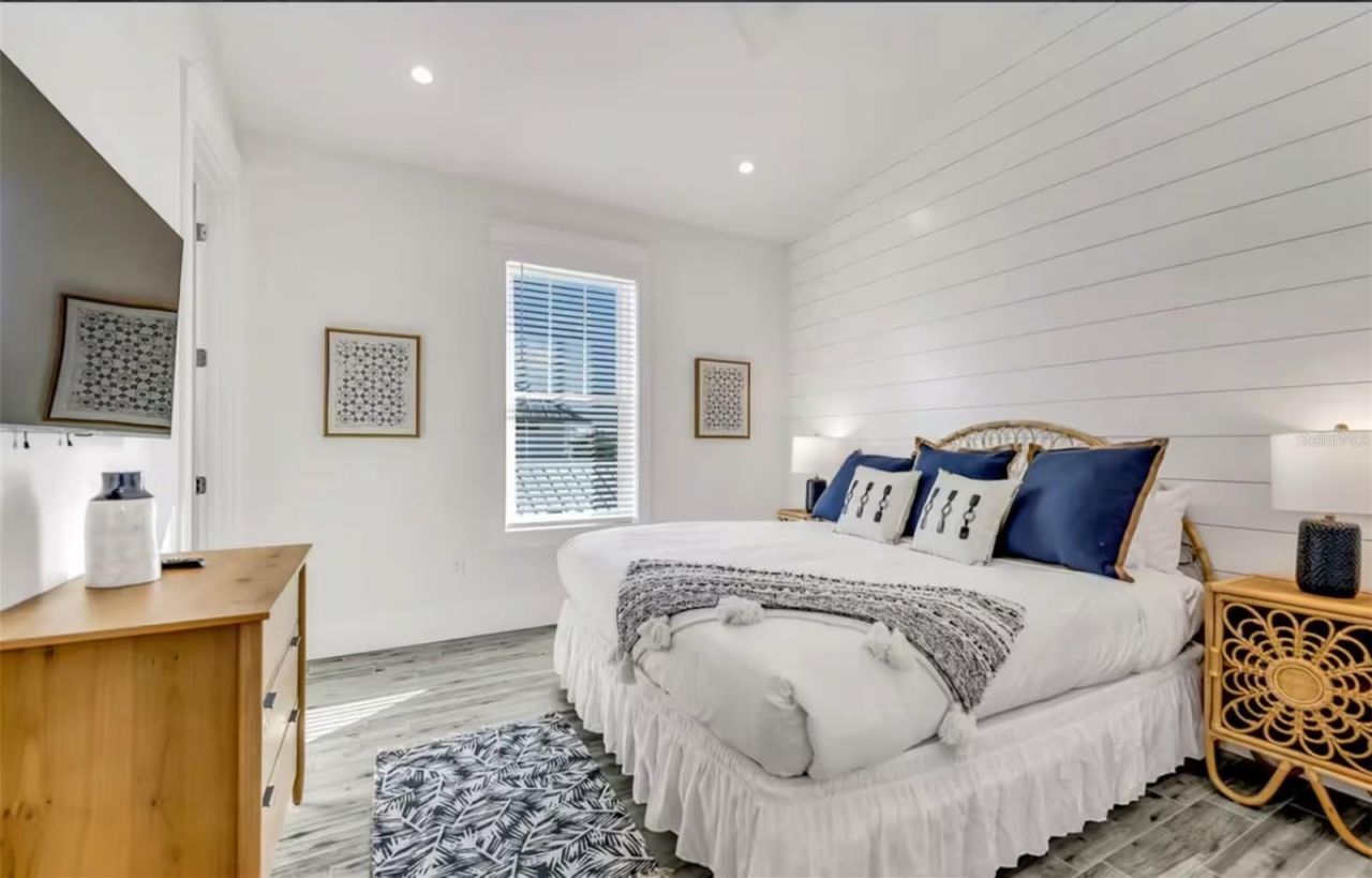 2210 Avenue A, Bradenton Beach, FL 34217 Photo