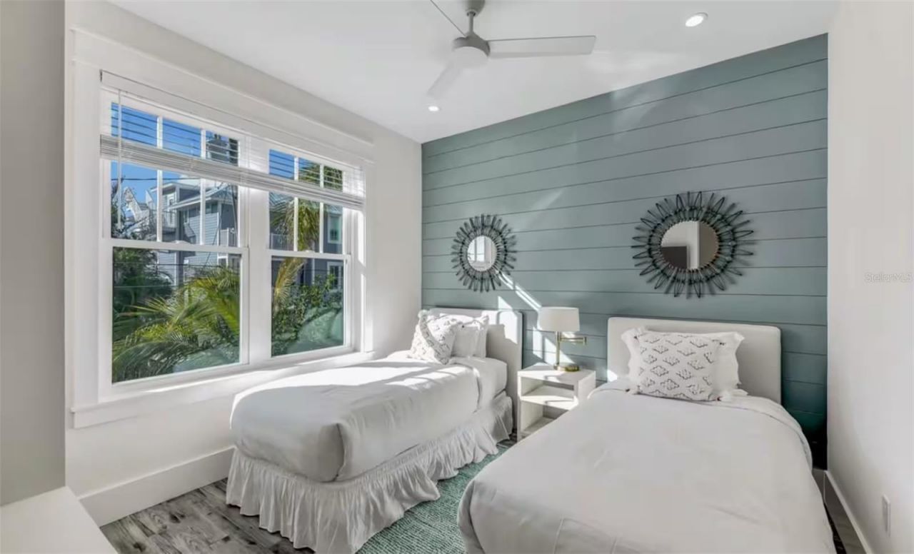 2210 Avenue A, Bradenton Beach, FL 34217 Photo