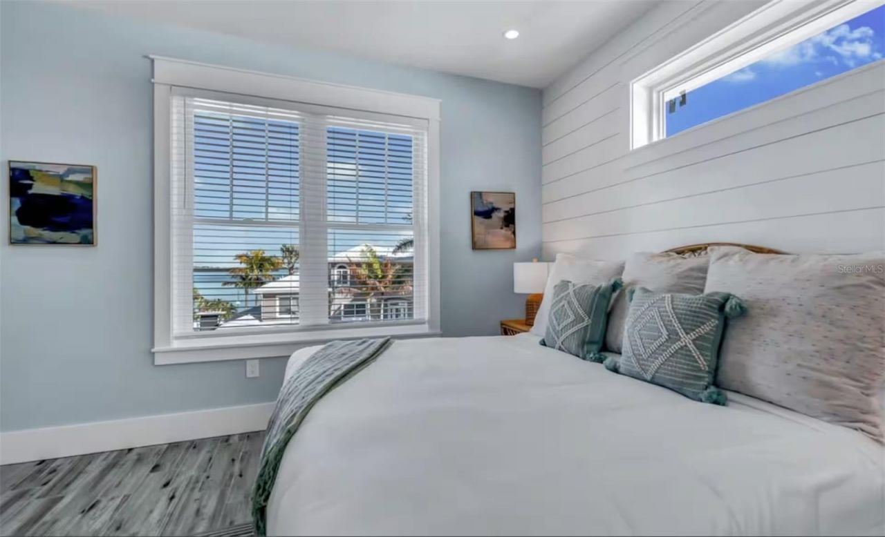 2210 Avenue A, Bradenton Beach, FL 34217 Photo