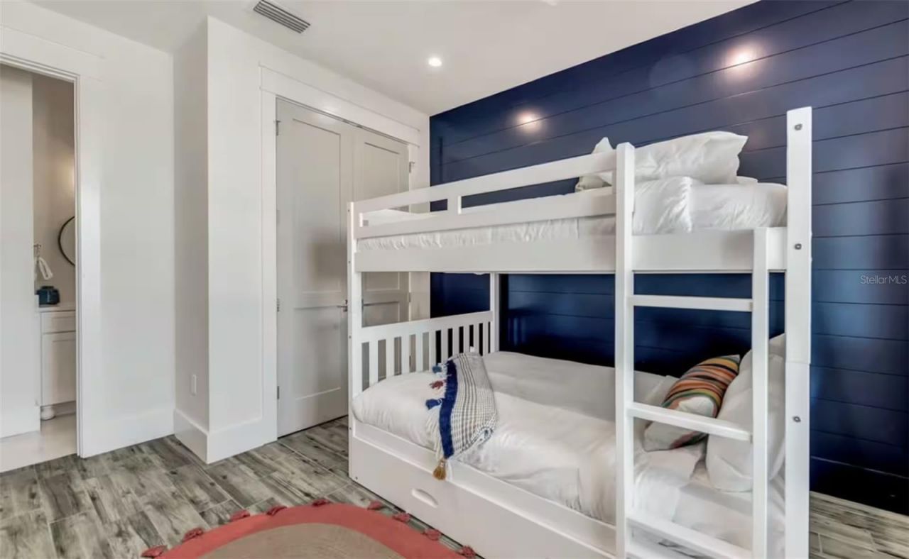 2210 Avenue A, Bradenton Beach, FL 34217 Photo