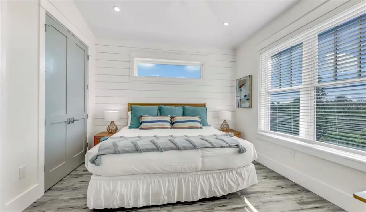 2210 Avenue A, Bradenton Beach, FL 34217 Photo