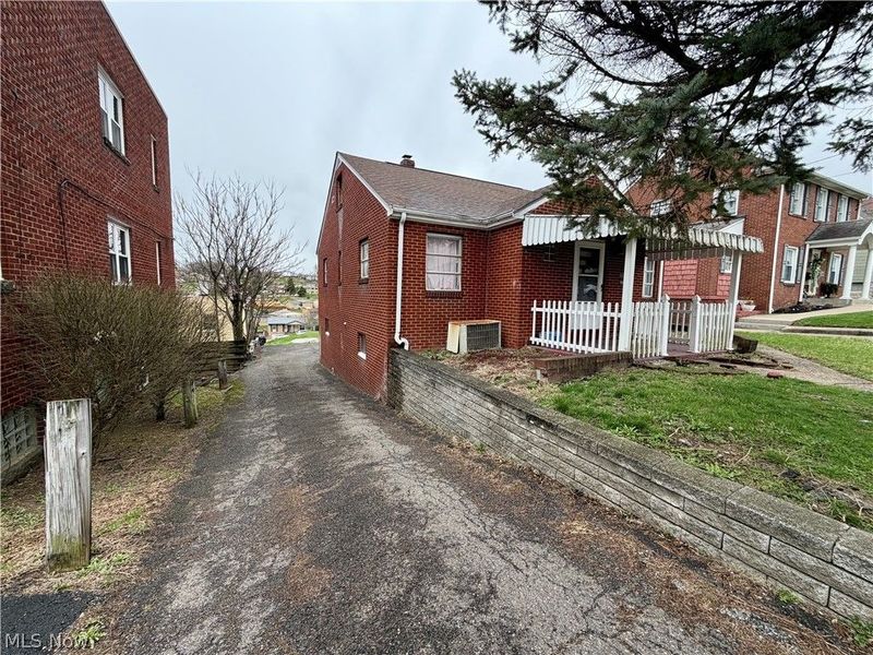 2410 Sunset Boulevard, Steubenville, OH 43952 Photo 5