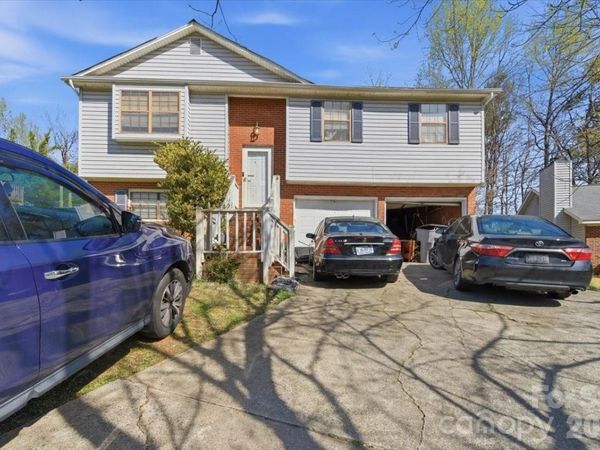 6112 Coltswood Court , Charlotte, NC 28211