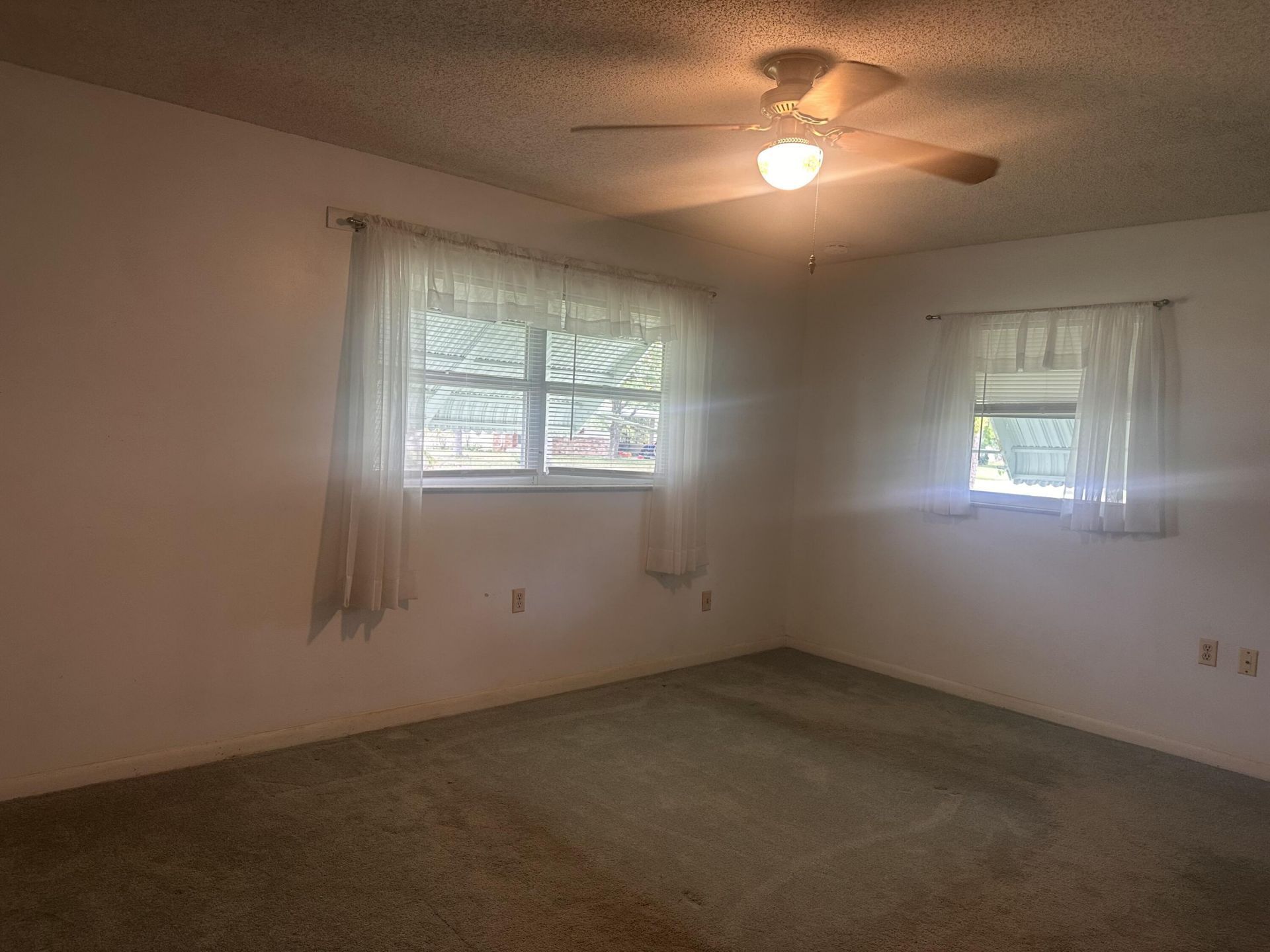 2829 Rainbow Drive, Fort Pierce, FL 34981 Photo