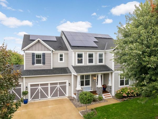 1620 Bluewater Lane, Woodbury, MN 55129