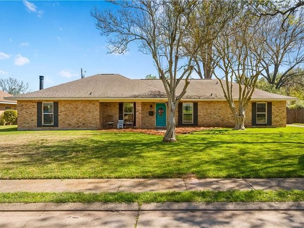 403 RIDGEWOOD Boulevard, Alexandria, LA 71303