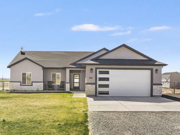 253 Mariposa Cir, Shoshone, ID 83352