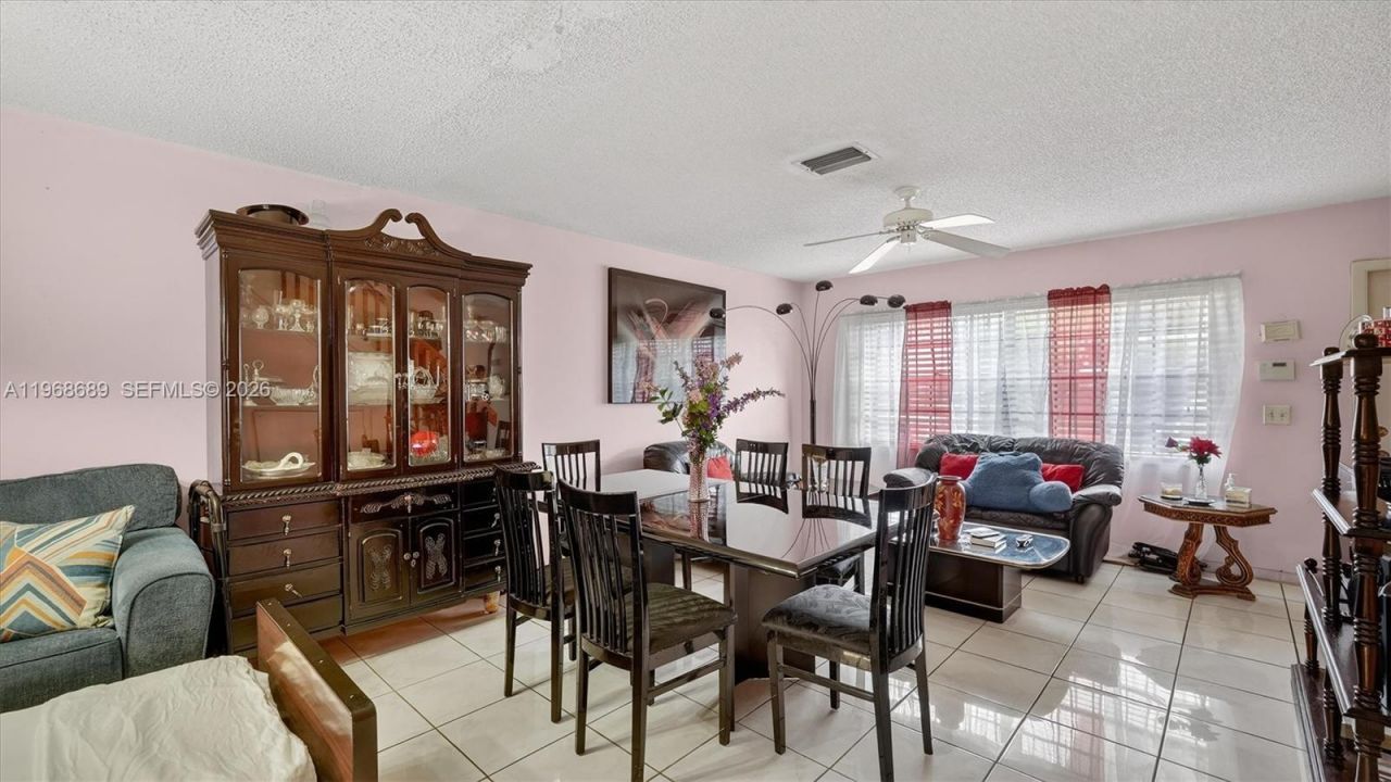 10413 NW 6th St , Pembroke Pines, FL 33026 Photo