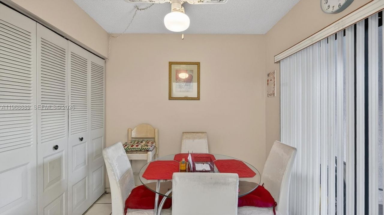 10413 NW 6th St , Pembroke Pines, FL 33026 Photo