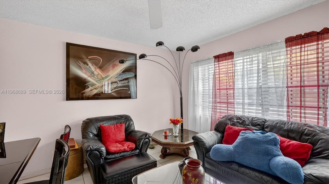 10413 NW 6th St , Pembroke Pines, FL 33026 Photo