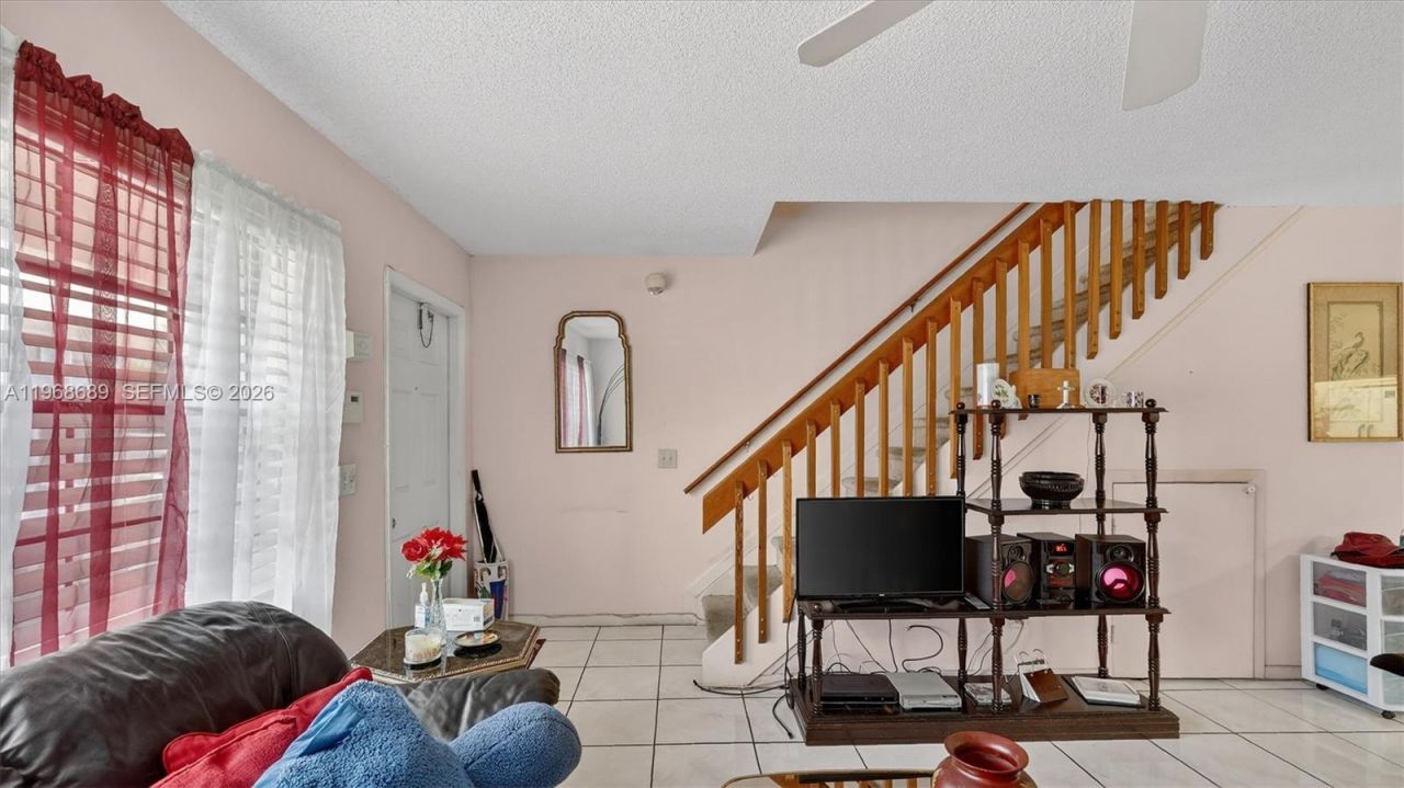 10413 NW 6th St , Pembroke Pines, FL 33026 Photo