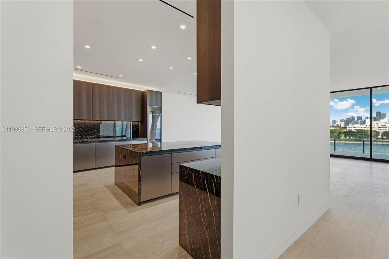 5 Grove Isle Dr, Unit L502, Coconut Grove, FL 33133 Photo