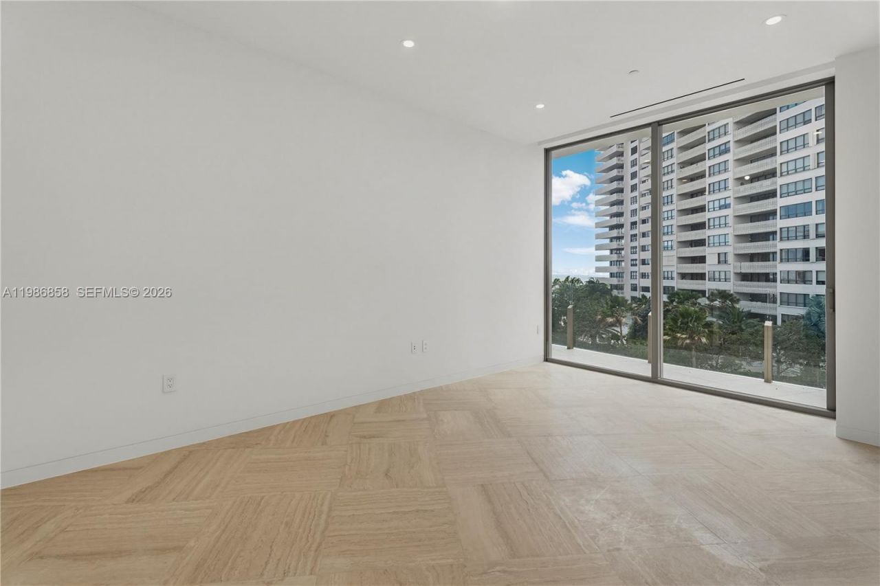 5 Grove Isle Dr, Unit L502, Coconut Grove, FL 33133 Photo