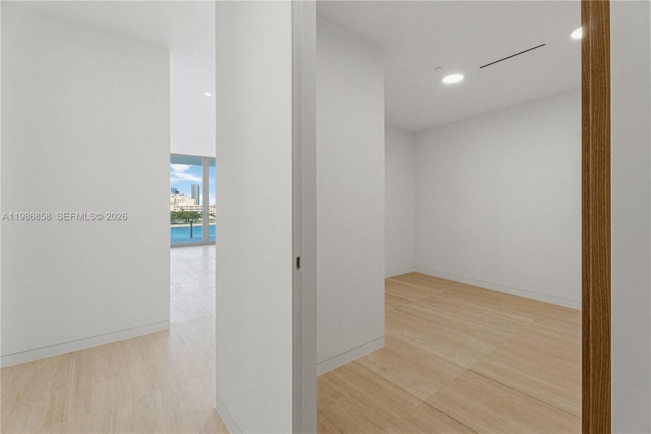 5 Grove Isle Dr, Unit L502, Coconut Grove, FL 33133 Photo