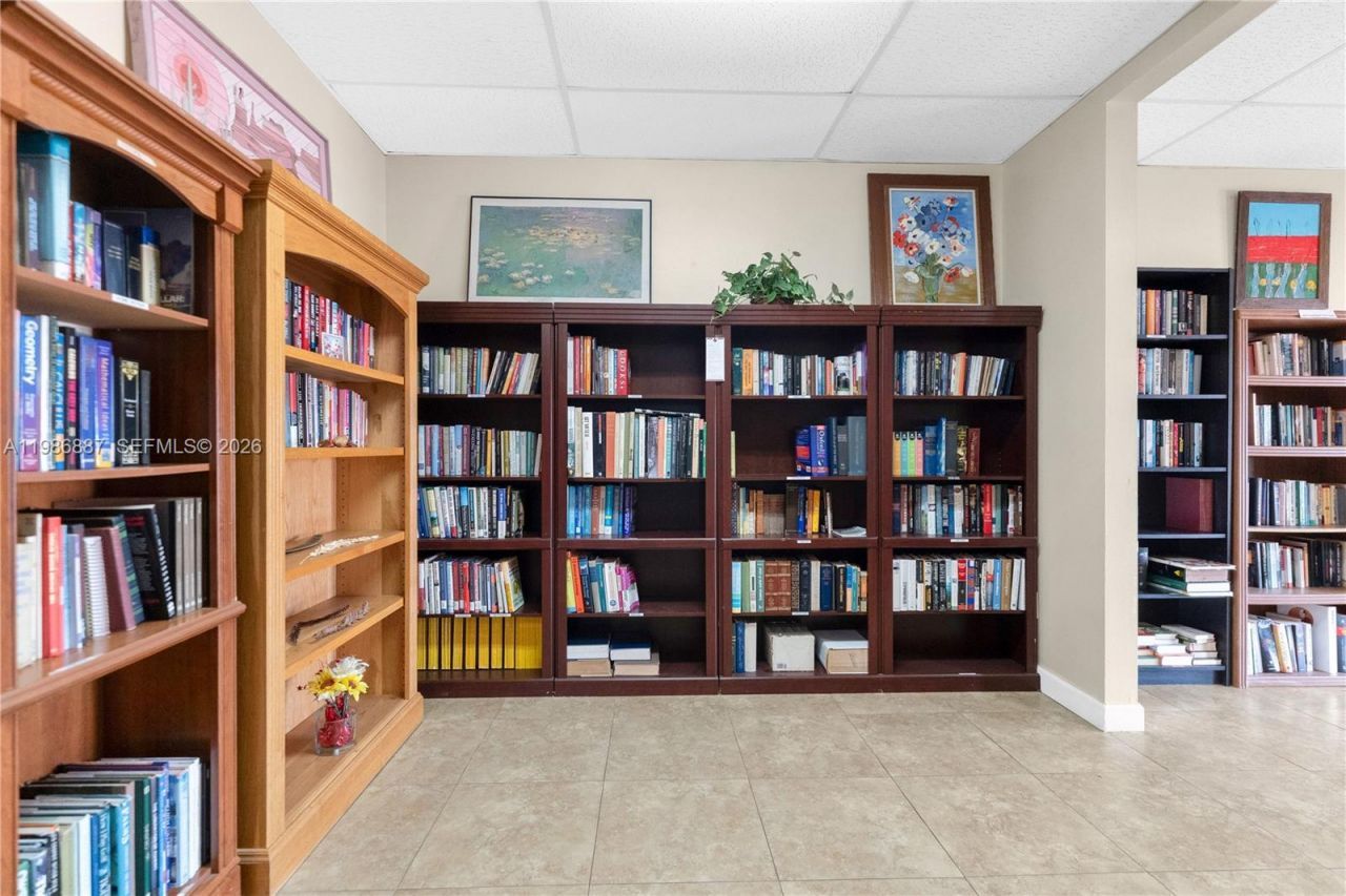 2999 Point East Dr, Unit C308, Aventura, FL 33160 Photo