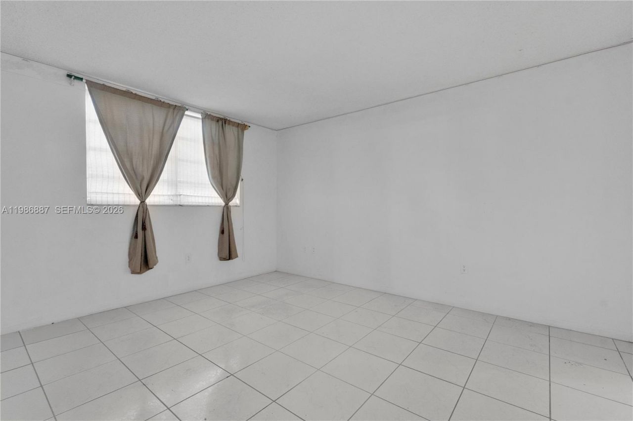 2999 Point East Dr, Unit C308, Aventura, FL 33160 Photo