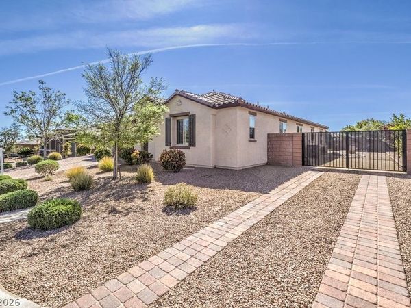 9805 YELLOW SHADOW Avenue, Las Vegas, NV 89149