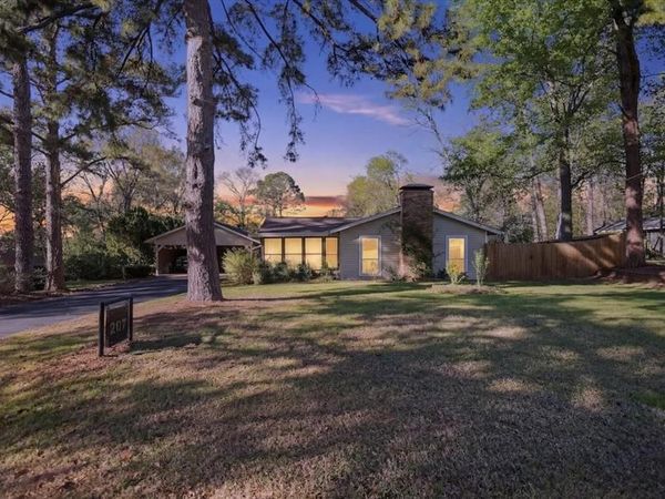 207 Grass Knoll Drive , Hideaway, TX 75771