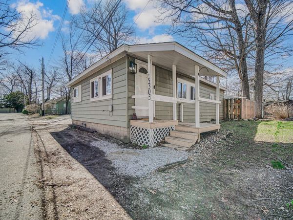 5305 4th Avenue, Valparaiso, IN 46383