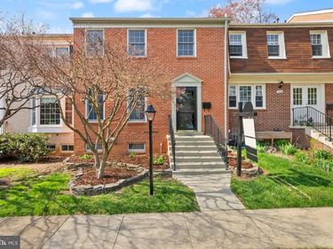 1838 GOLF VIEW COURT, RESTON, VA 20190