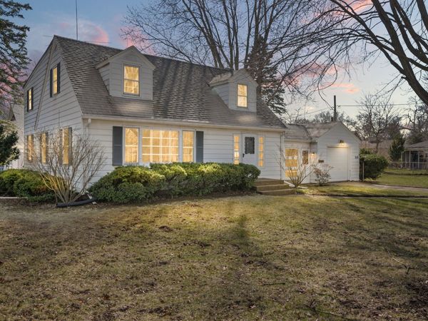 505 Mosedale Street , St. Charles, IL 60174