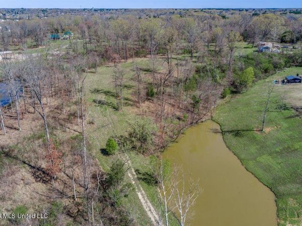 2176 Charles Road, Olive Branch, MS 38654