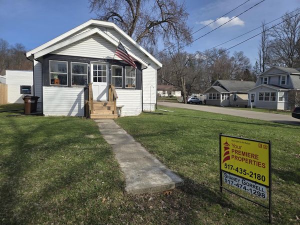 323 S Maurice Avenue, Jackson, MI 49203