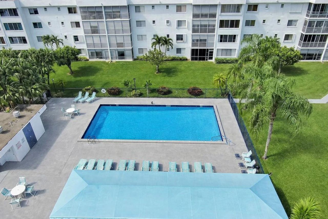 6698 10th Avenue N, Unit 116, Greenacres, FL 33467 Photo