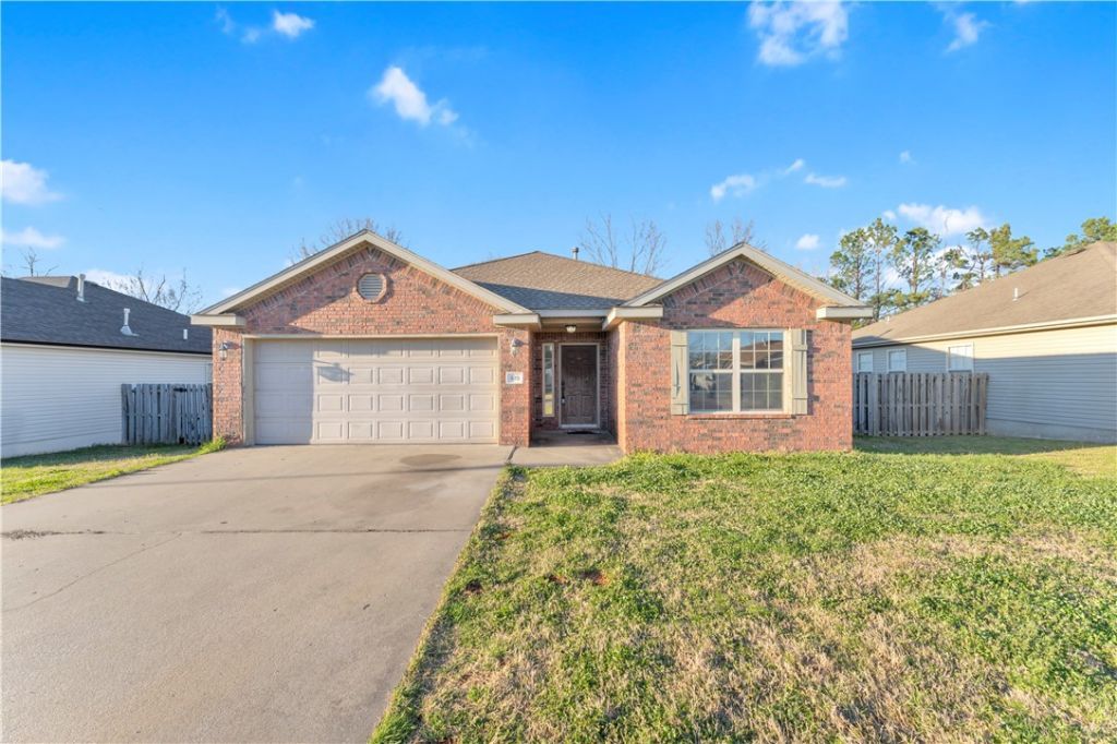 429 E Mccann Road, Rogers, AR 72758 Main Photo