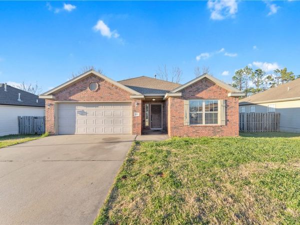 429 E Mccann Road, Rogers, AR 72758