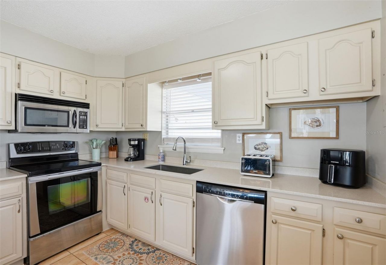 323 Kelly Street, Panama City Beach, FL 32413 Photo