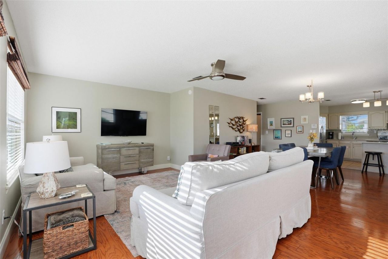 323 Kelly Street, Panama City Beach, FL 32413 Photo