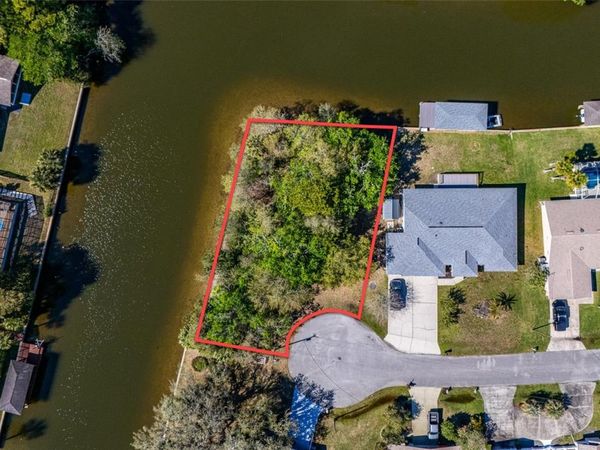 14 FLAGLER PLACE , PALM COAST, FL 32137