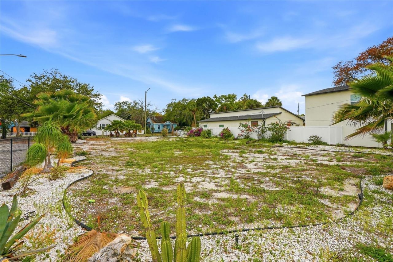 13th Avenue S, Saint Petersburg, FL 33705 Photo