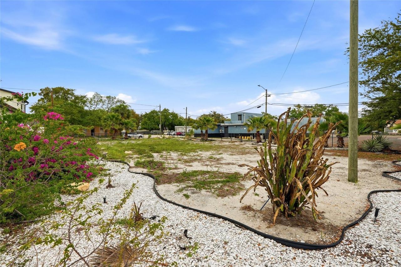 13th Avenue S, Saint Petersburg, FL 33705 Photo