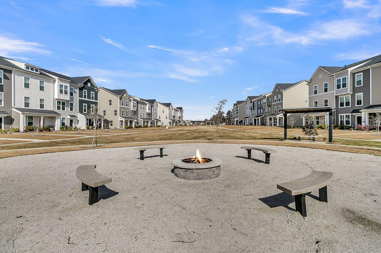 569 Pendleton Drive Photo 41