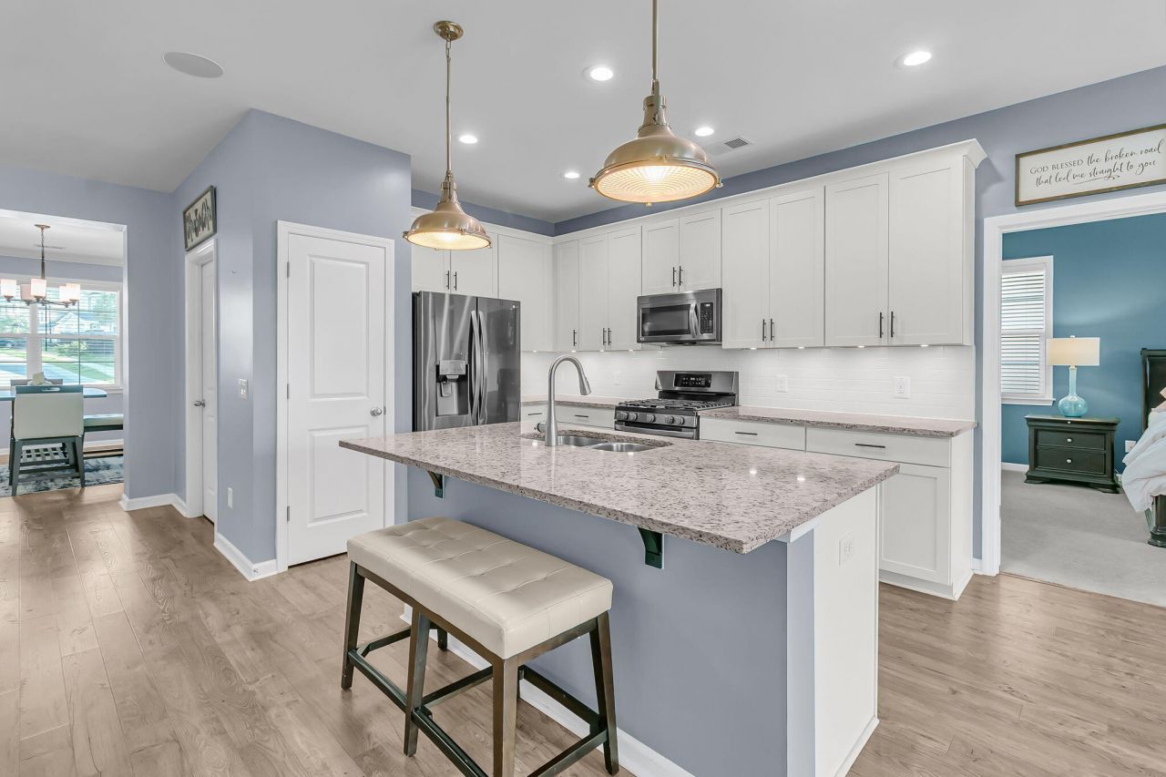 569 Pendleton Drive Photo 6