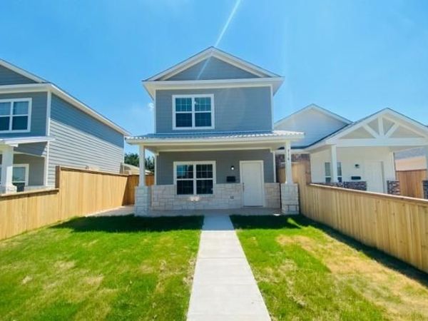 716 S Main Street, Unit 718, McGregor, TX 76657