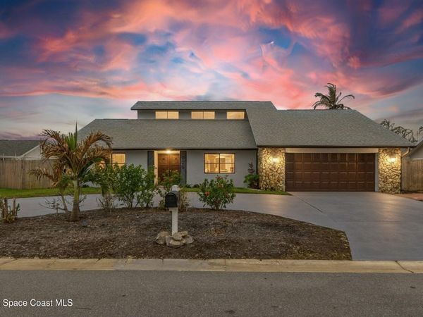 725 Puesta Del Sol Plaza, Indialantic, FL 32903