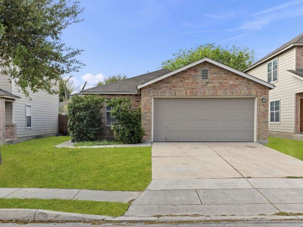 10132 Del Lago, San Antonio, TX 78245